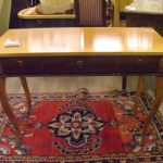 389 8439 WRITING DESK